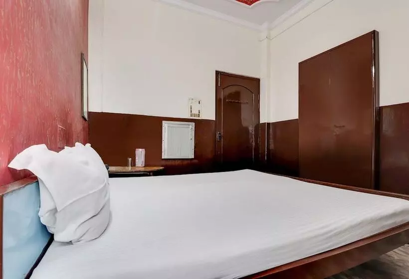 Spot On 40076 Hotel Sunny