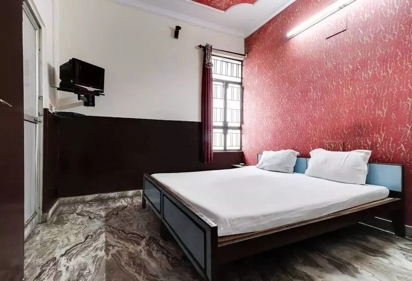 Spot On 40076 Hotel Sunny