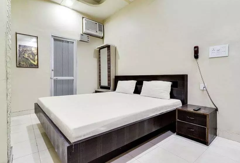 Spot On 40076 Hotel Sunny