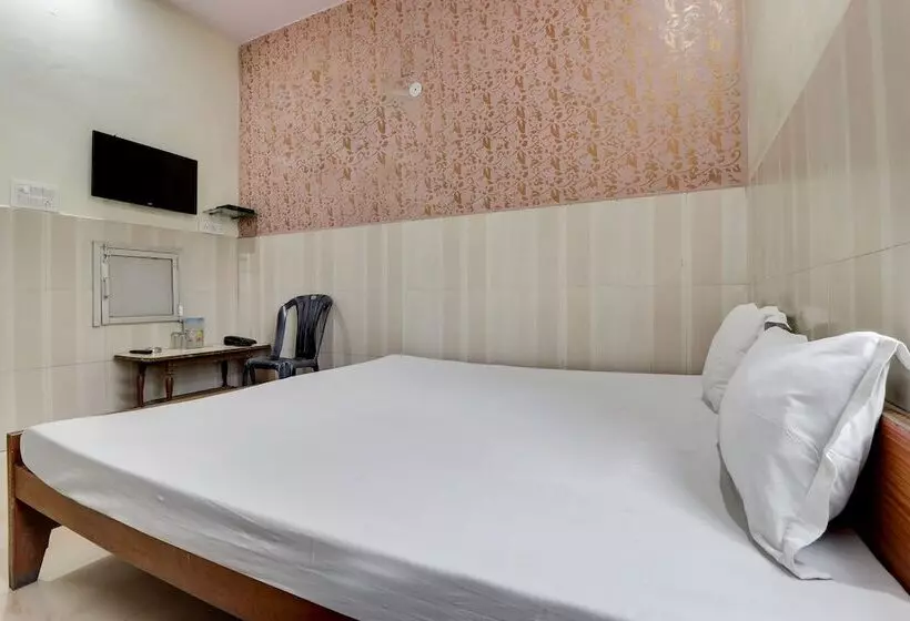 Spot On 40076 Hotel Sunny