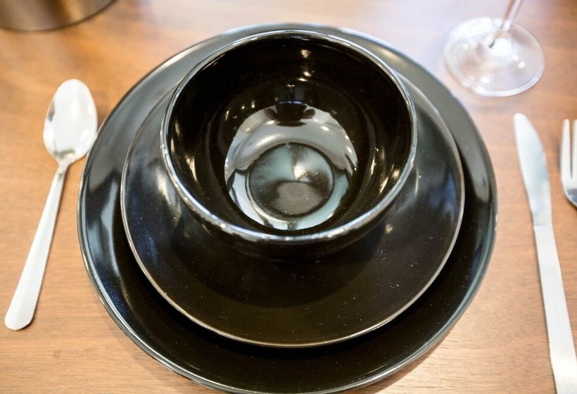 Stunning Bright Apartment At Hawthron/glenferrie Station