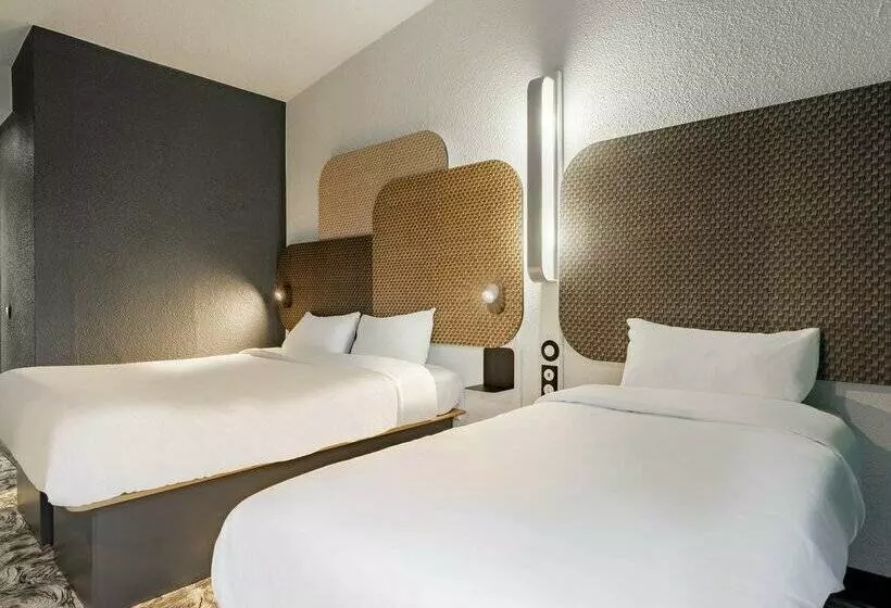 B&B HOTEL Valenciennes Sud