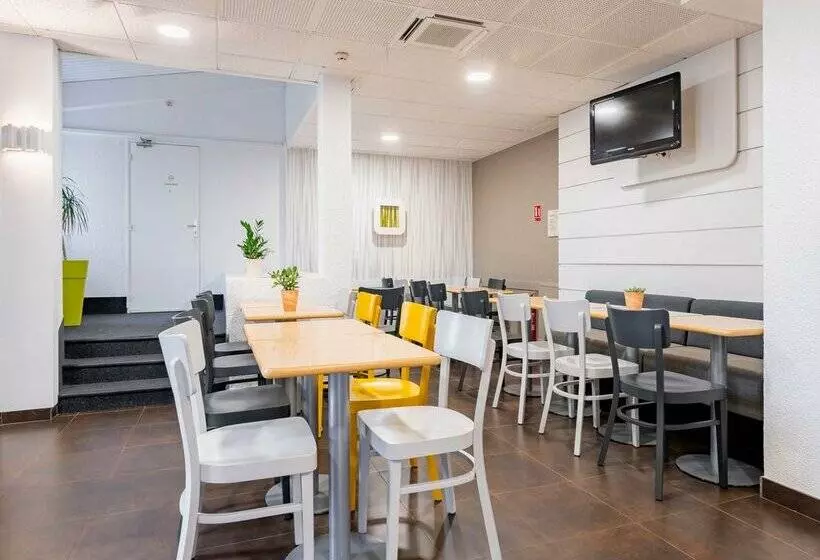 B&B HOTEL Valenciennes Sud