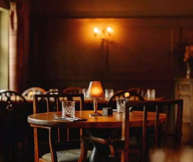 ベッドアンドブレックファースト Wheatacre White Lion