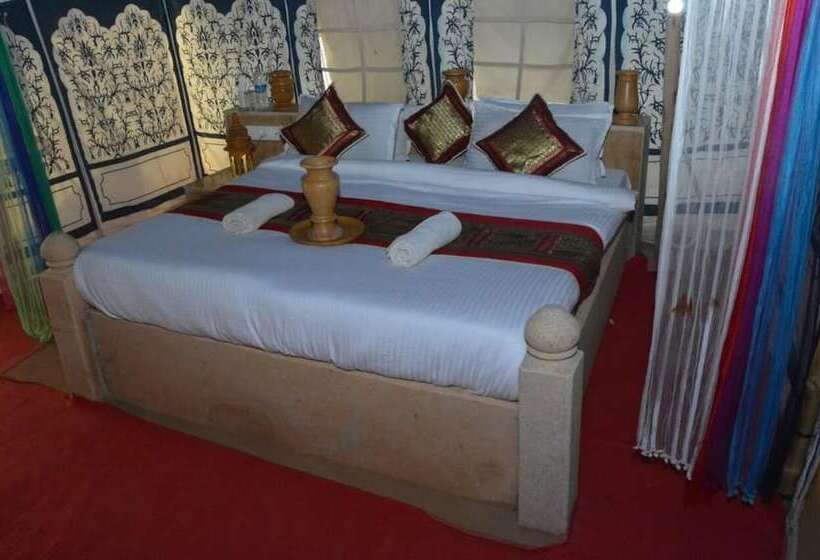 Golden Paradise Desert Resort