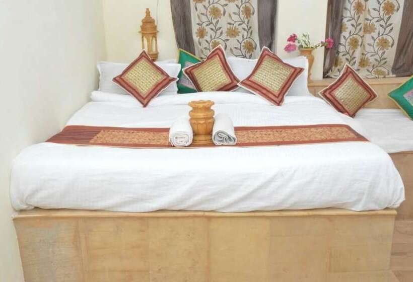 Golden Paradise Desert Resort