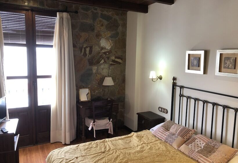 Hostal Dosca