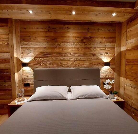 هتل Corona Ferrea