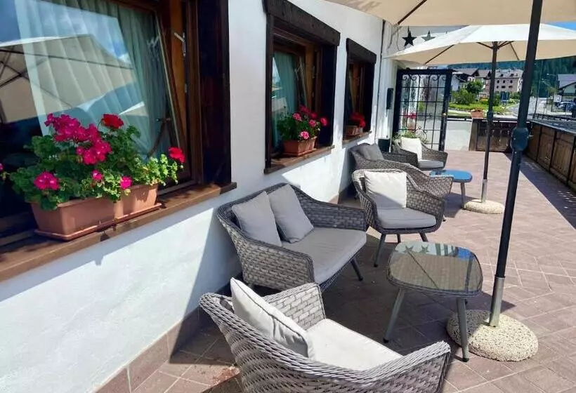 هتل Corona Ferrea