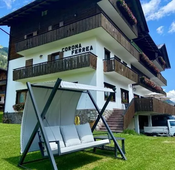 هتل Corona Ferrea
