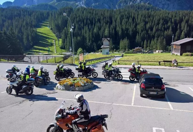 هتل Corona Ferrea