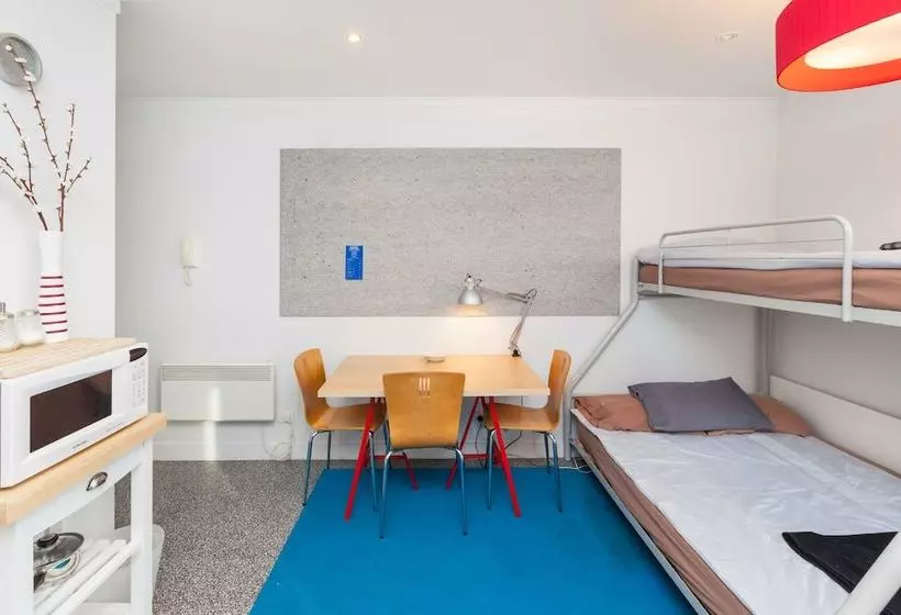 Willow, Carlton Studio Apartment