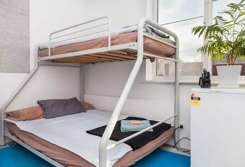 Willow, Carlton Studio Apartment