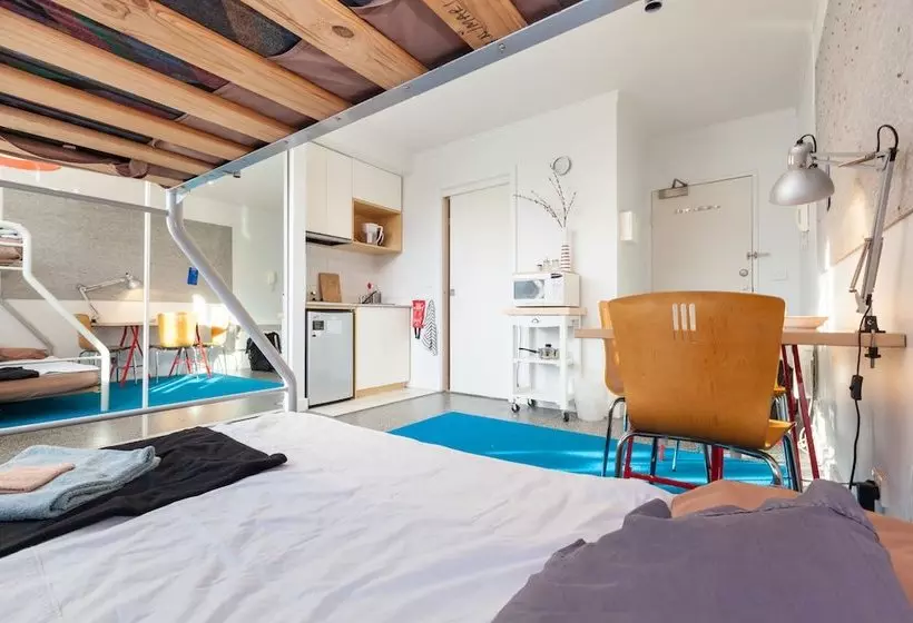 Willow, Carlton Studio Apartment