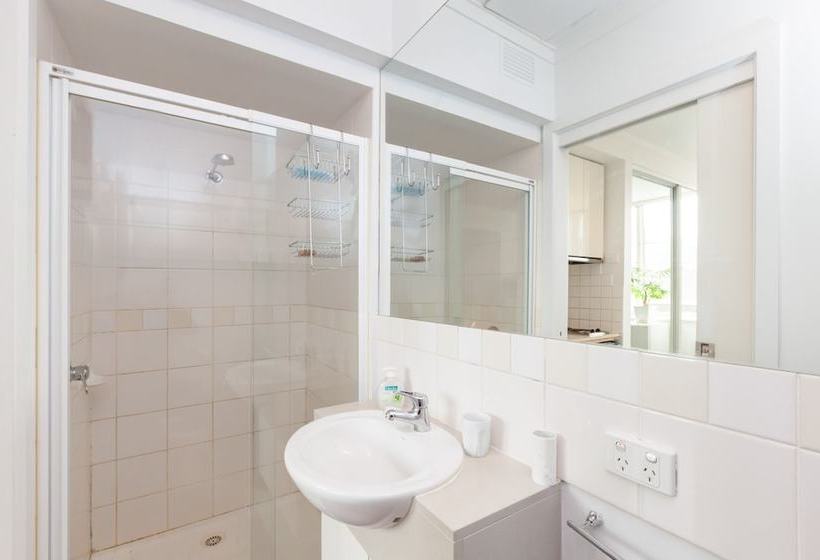 Willow, Carlton Studio Apartment