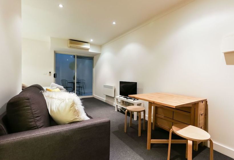 Willow, Carlton Studio Apartment