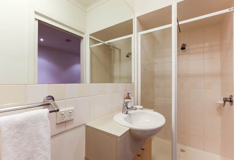 Willow, Carlton Studio Apartment