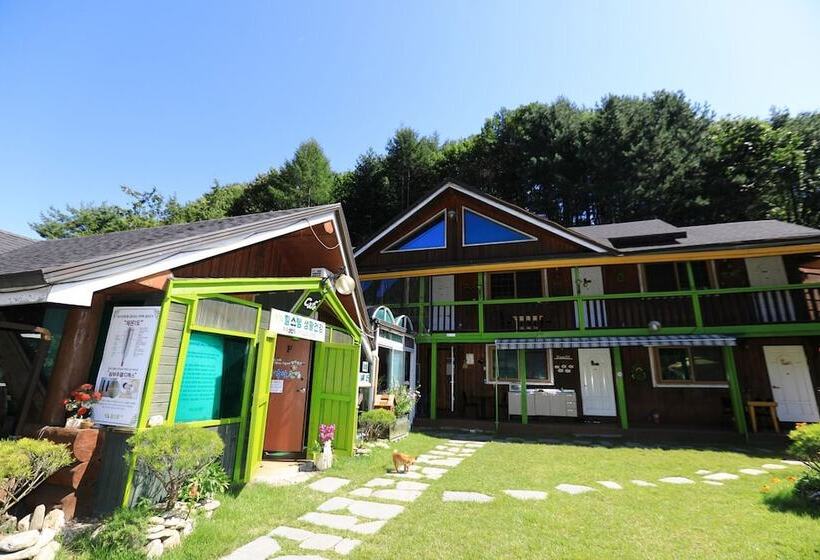 Wonju Chiak Mountain Club Pension