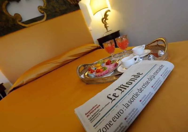 تختخواب و صبحانه Villa Forasiepi