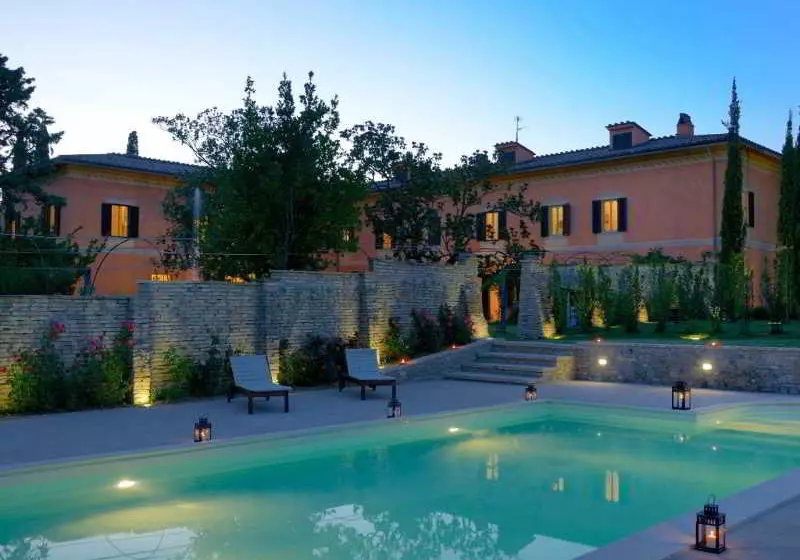 تختخواب و صبحانه Villa Forasiepi