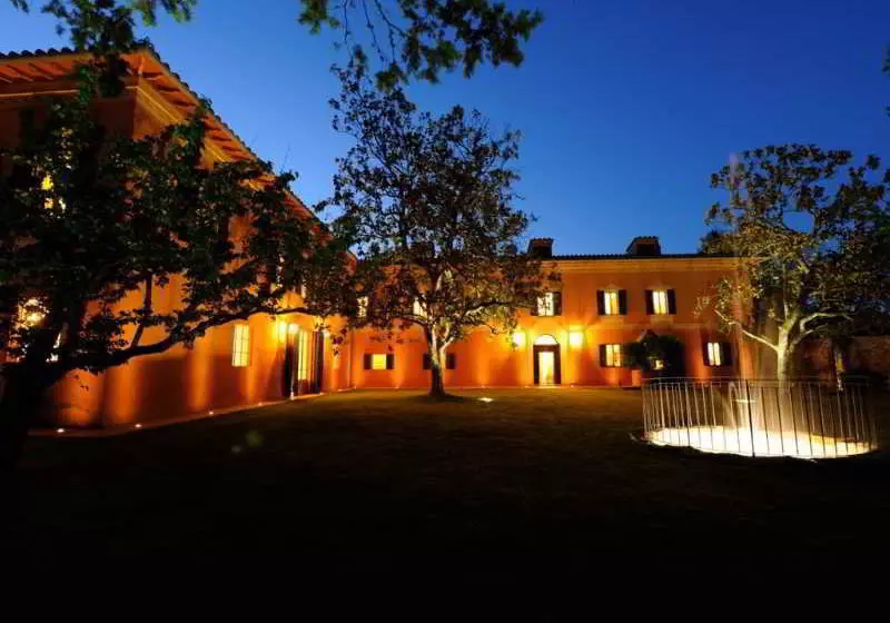 تختخواب و صبحانه Villa Forasiepi