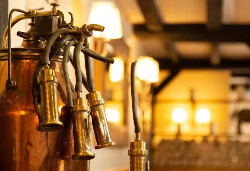 هتل Crown Inn
