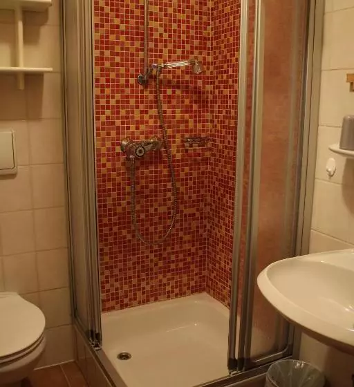 Hotelli Gasthaus Zum Stausee