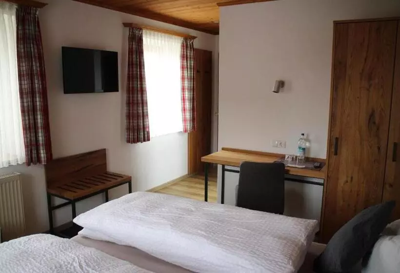 Hotelli Gasthaus Zum Stausee