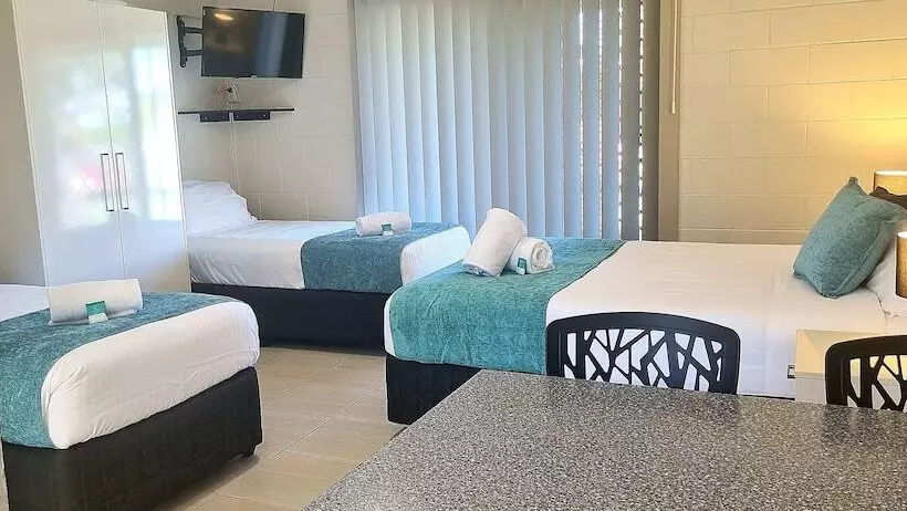 هتل Golden Beach Holiday Park