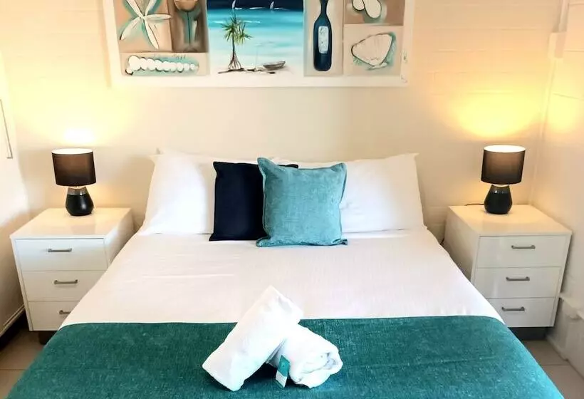 هتل Golden Beach Holiday Park