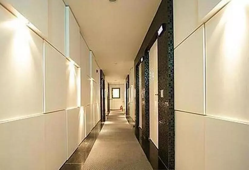 ホテル Ever Tourist