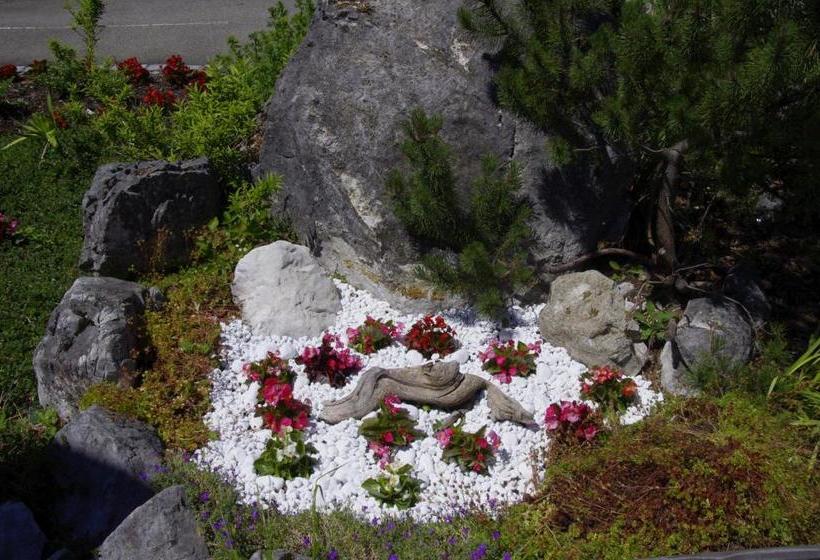 Hotelli Garni Wetterstein