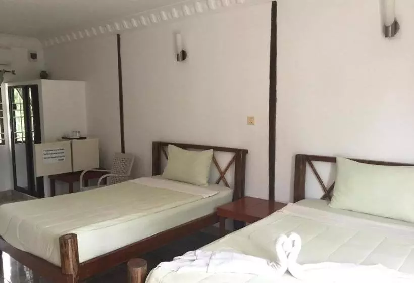 هتل Kep Malibu Bungalows