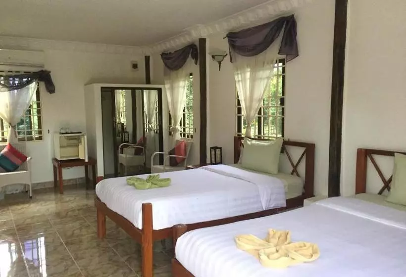 هتل Kep Malibu Bungalows