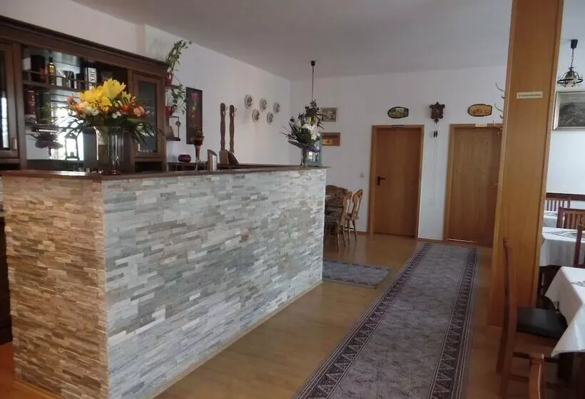 Hotelli Pension Zur Bergbahn