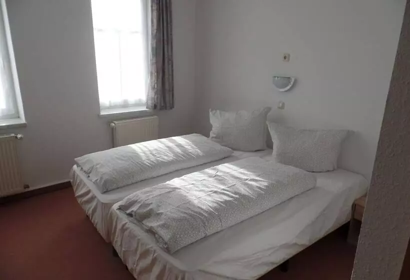 Hotelli Pension Zur Bergbahn