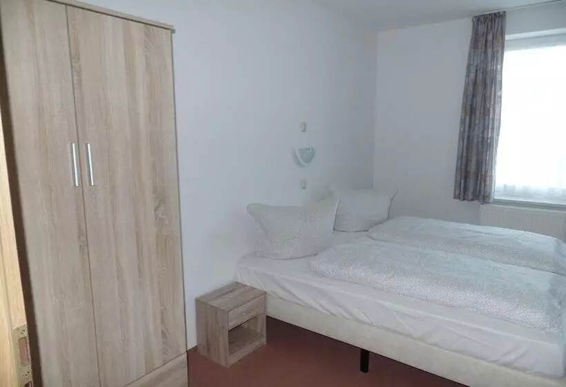 Hotelli Pension Zur Bergbahn