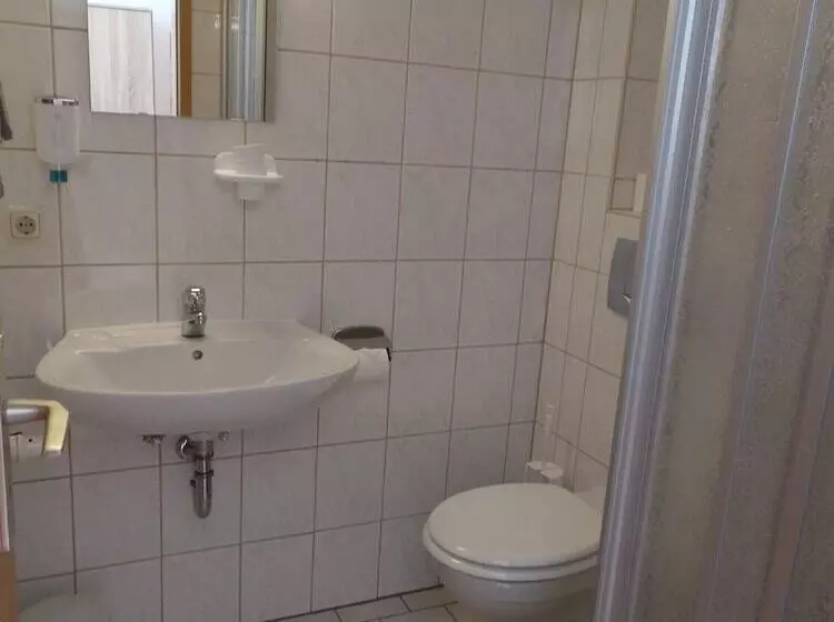 Hotelli Pension Zur Bergbahn