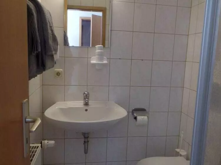 Hotelli Pension Zur Bergbahn