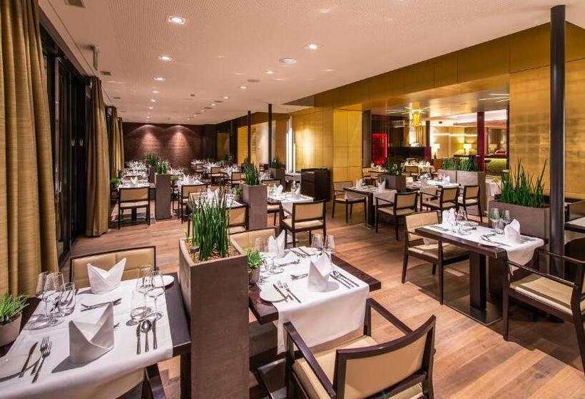 Small Luxury Hotel Wellnesshotel Golfpanorama