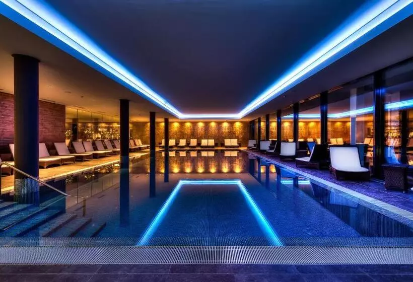 Small Luxury Hotel Wellnesshotel Golfpanorama