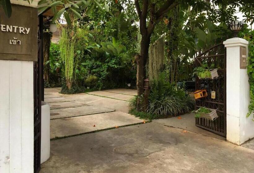 هتل Baan Norn Plearn