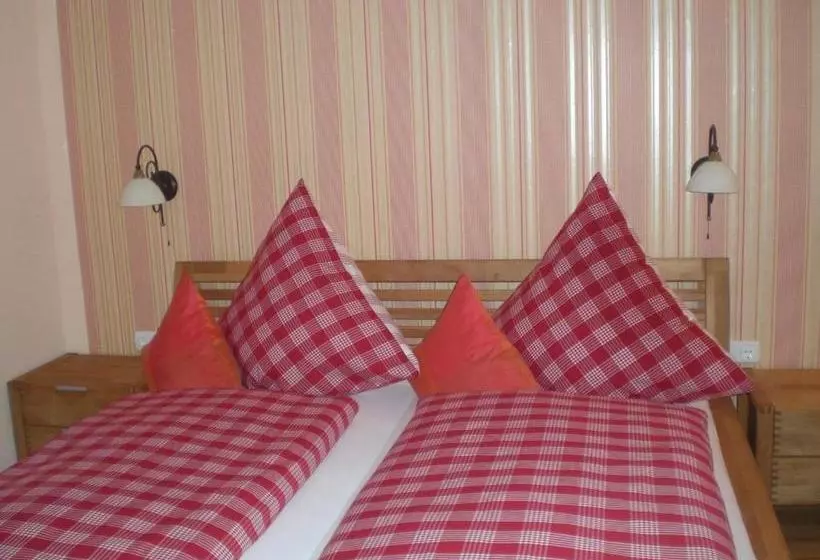 Hotelli Gasthof Krone