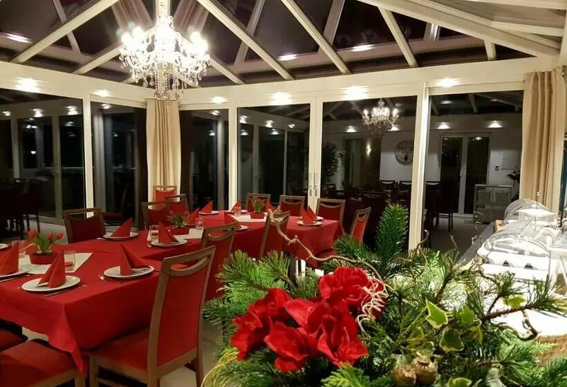 Hotelli Gästehaus Staudenschloss