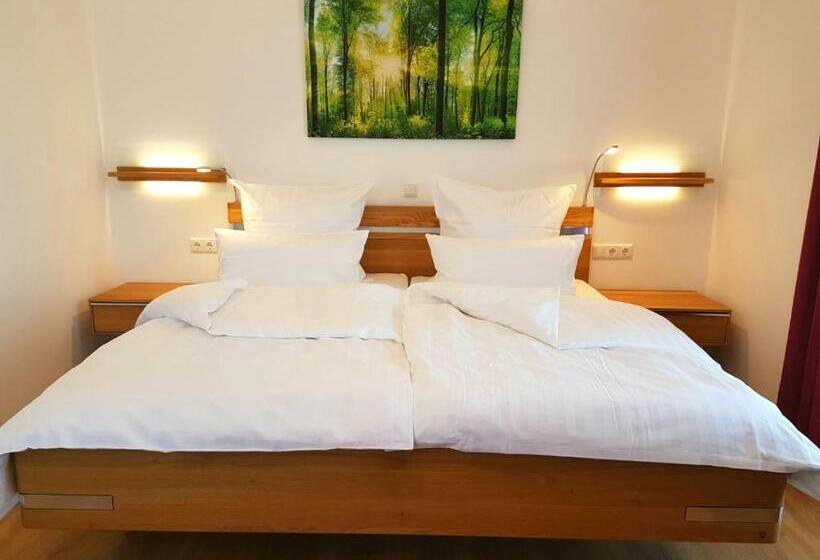 فندق Gästehaus Staudenschloss