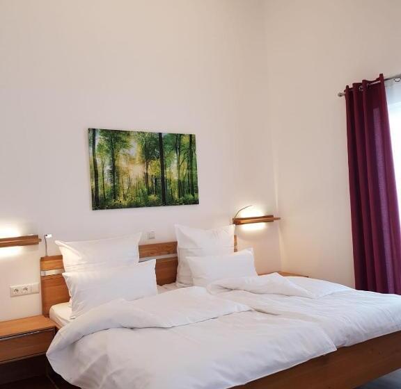 فندق Gästehaus Staudenschloss