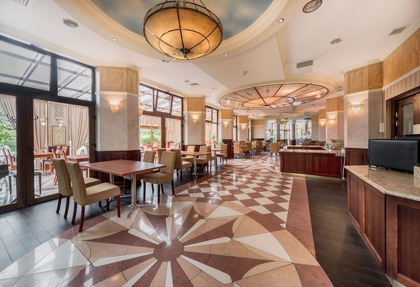 בית מלון כפרי Rezydent Resort