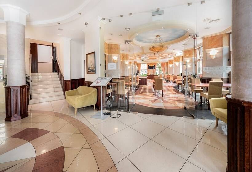 בית מלון כפרי Rezydent Resort