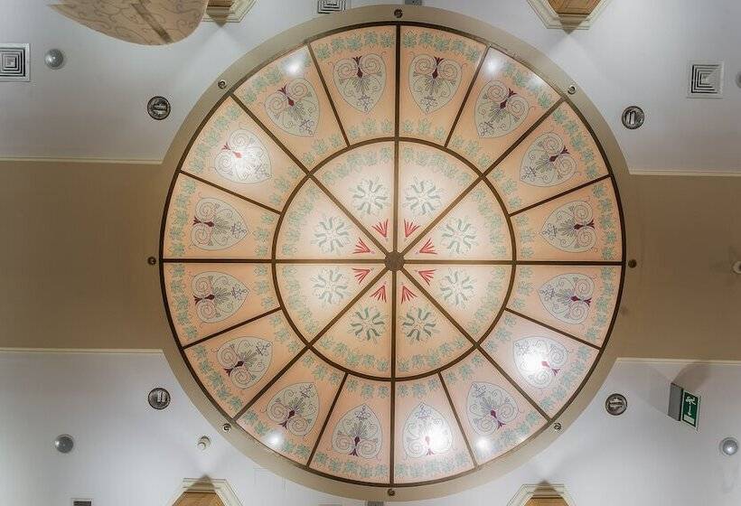 בית מלון כפרי Rezydent Resort