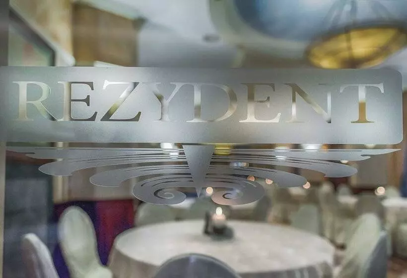 ホテル Rezydent Resort